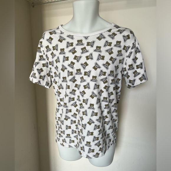 Pajama set comes with white small pants size - Picture 2 of 2